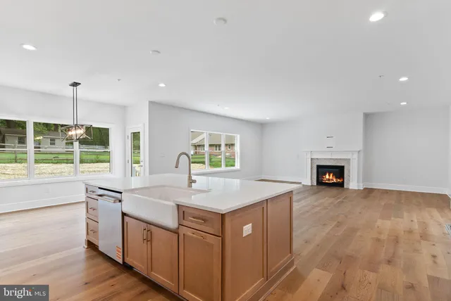 $1,086,900 | 102 Harvey Road, Unit 1B, Wallingford, PA 19086