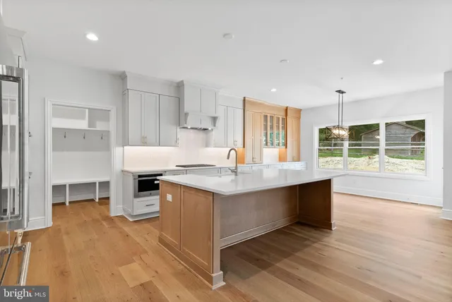 $1,086,900 | 102 Harvey Road, Unit 1B, Wallingford, PA 19086