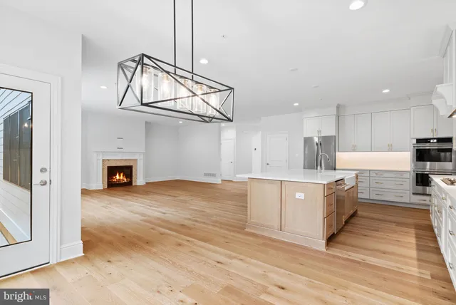 $1,086,900 | 102 Harvey Road, Unit 1B, Wallingford, PA 19086