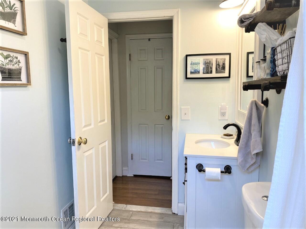 1 Hackamore Court Tinton Falls, NJ 07753 - Photo 27 of 38 1 Hackamore Bath 4 (2)