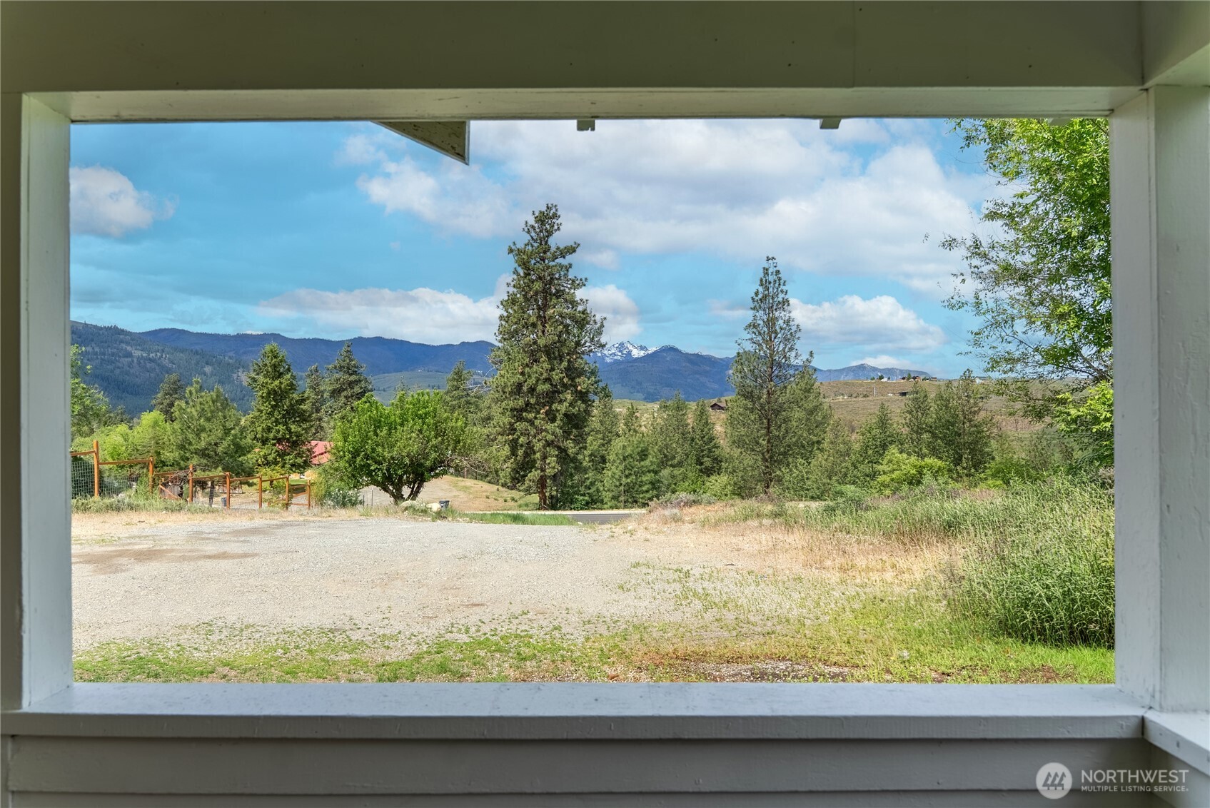 511 Bluff Street Winthrop, WA 98862 - Photo 18 of 38