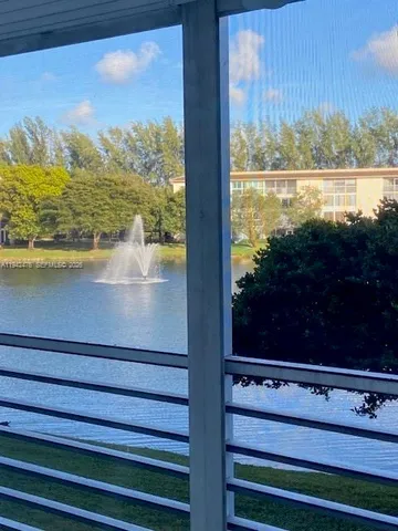 $95,000 | 1902 Bermuda Circle, Unit E2, Coconut Creek, FL 33066