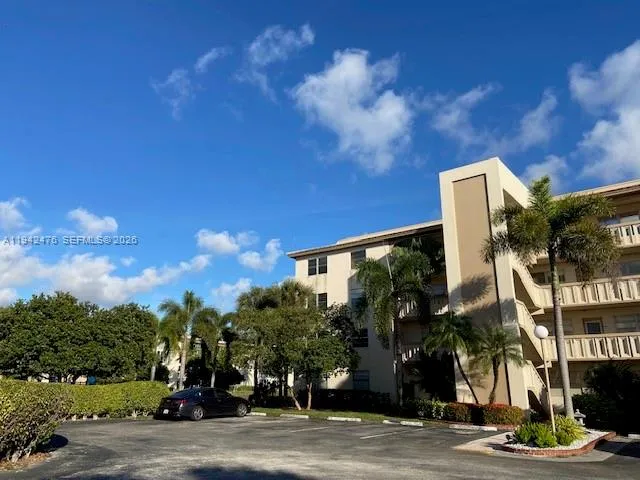 $95,000 | 1902 Bermuda Circle, Unit E2, Coconut Creek, FL 33066