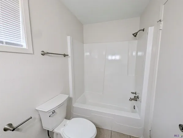 $995 | 1701 Lobdell Avenue, Unit 96, Baton Rouge, LA 70806