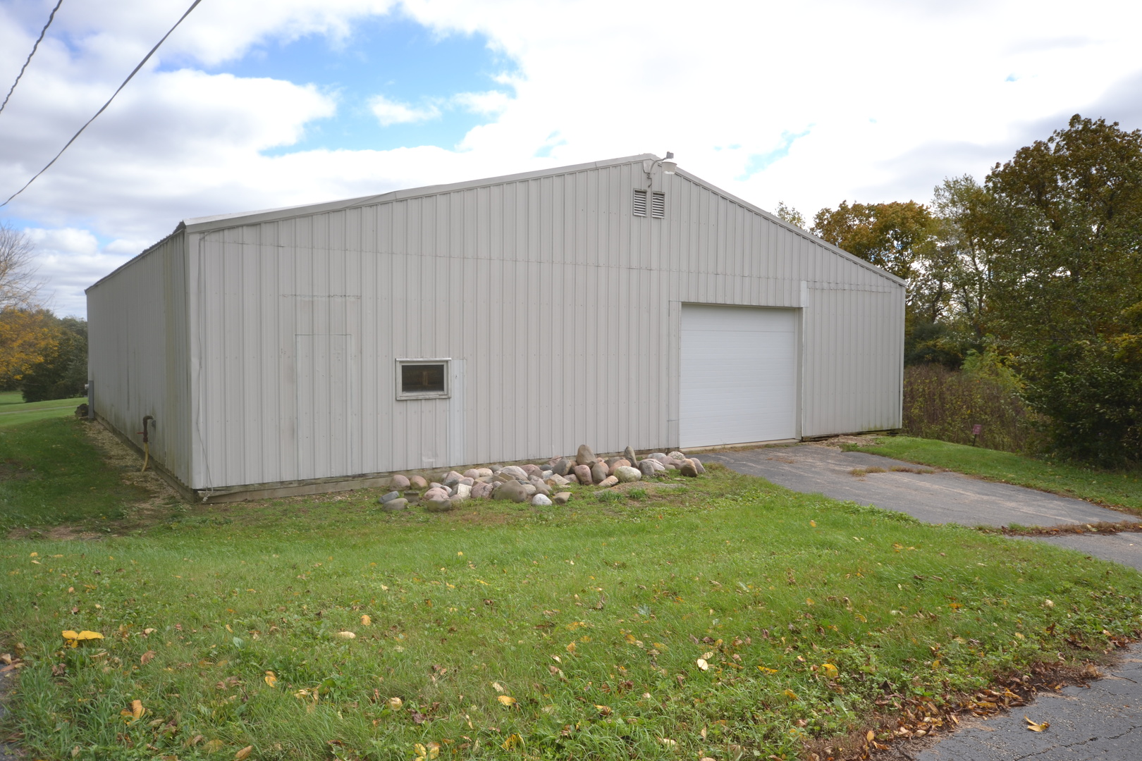 9N311 Muirhead Road Elgin, IL 60124 - Photo 5 of 9