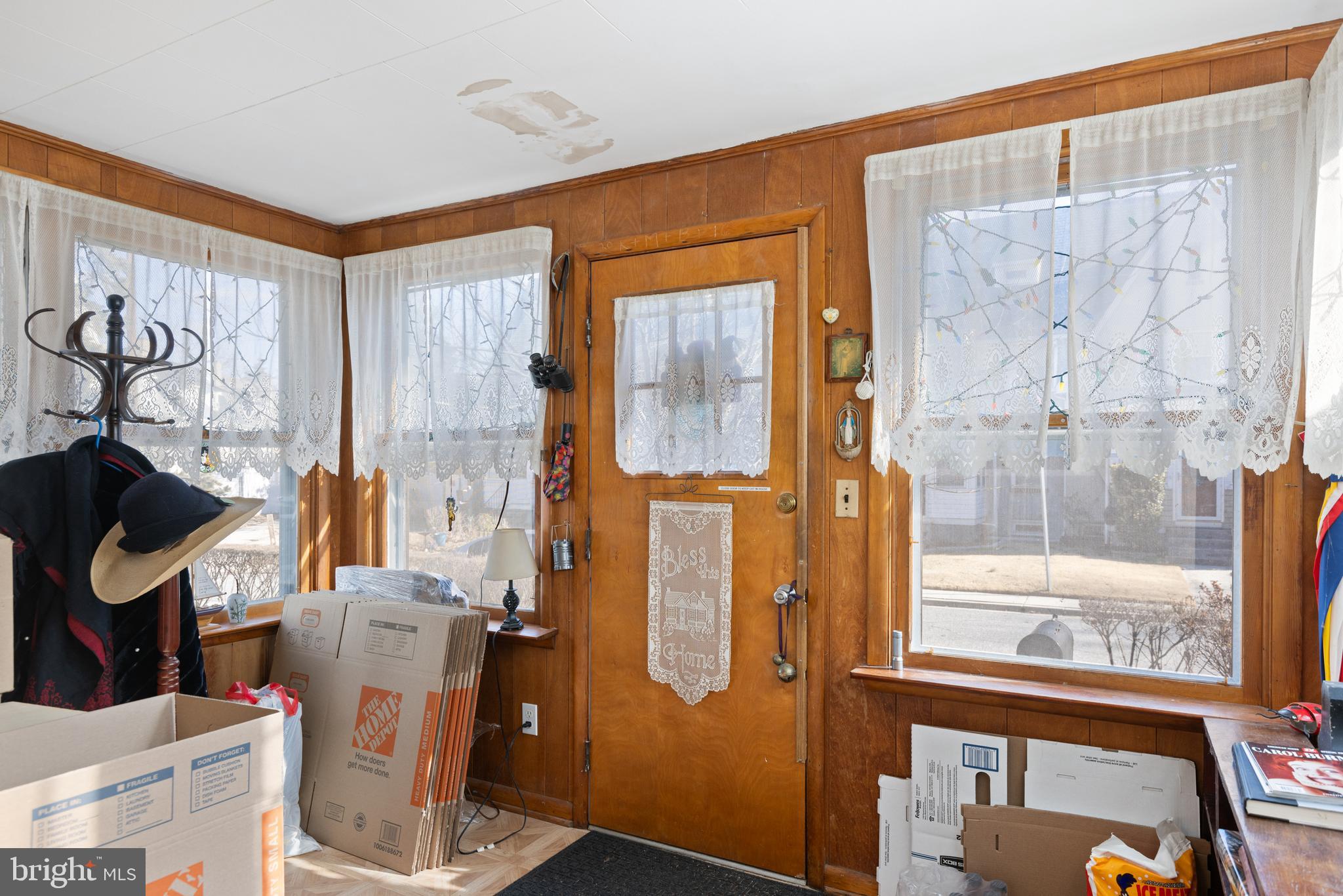 12 Flagship Road Dundalk, MD 21222 - Photo 4 of 19 a view of a very nice looking room with many windows