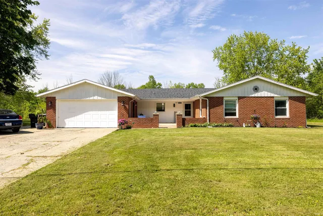$184,900 | 1400 West County Road 1200 North, Muncie, IN 47303