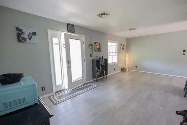 $184,900 | 1400 West County Road 1200 North, Muncie, IN 47303