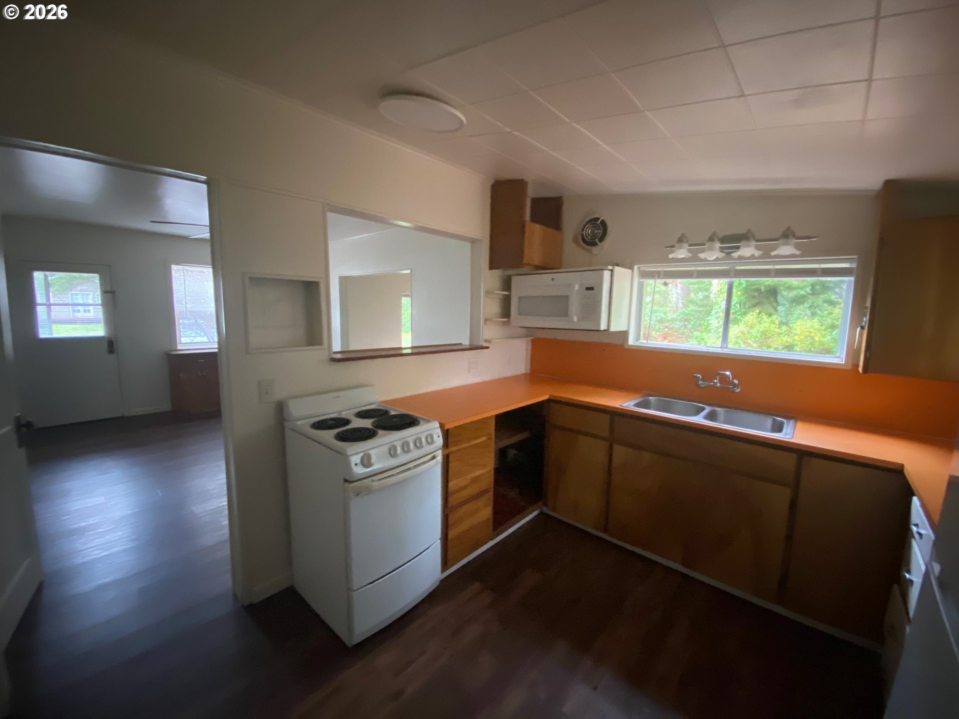 6721 Rhododendron Avenue Gleneden Beach, OR 97388 - Photo 14 of 25