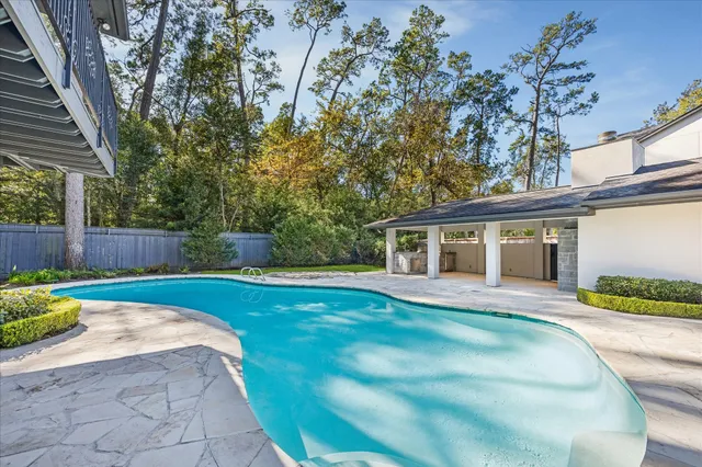 $11,000 | 547 3 Corners Drive, Hunters Creek Village, TX 77024