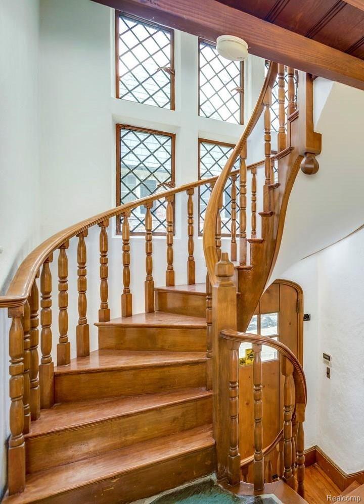19505 Canterbury Road Detroit, MI 48221 - Photo 2 of 32 Canterbury Rd Detroit MI 48221-large-013-8-19505 Canterbury Road-1500x1000-72dpi.jpg