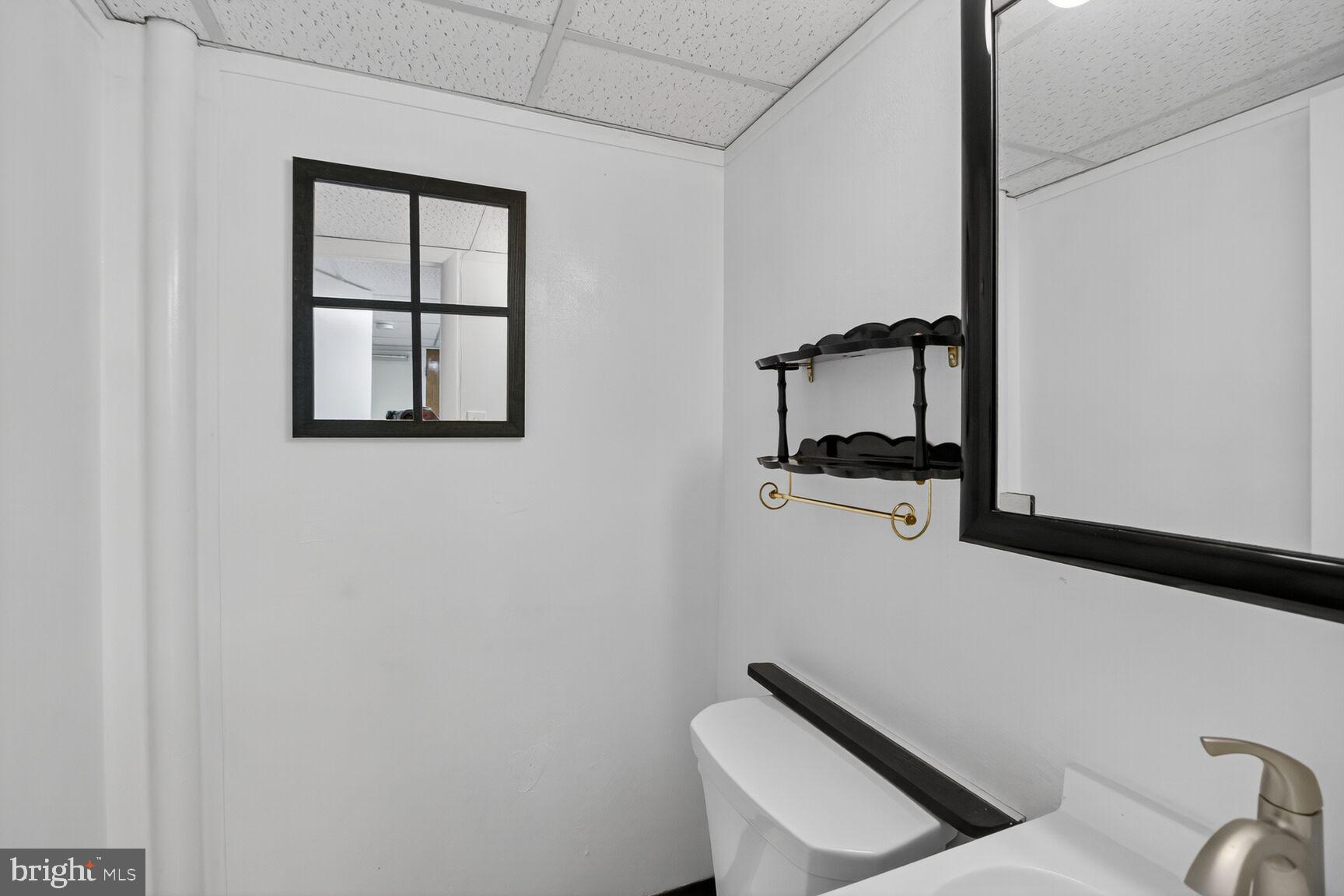 9285 Soaring Hill Road Columbia, MD 21045 - Photo 23 of 29 Lower level powder room