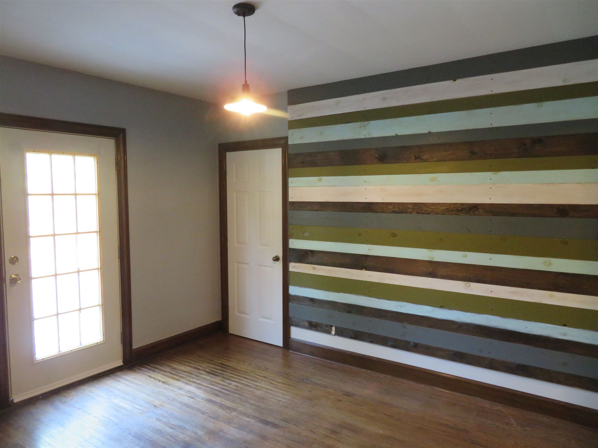 6614 Old State Road Evansville, IN 47710 - Photo 10 of 30 Gallery Image 10
