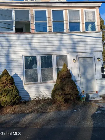 $1,275 | 318 27th Street, Unit 2, Colonie, NY 12189
