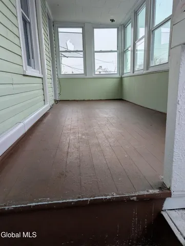 $1,400 | 318 27th Street, Unit 2, Colonie, NY 12189