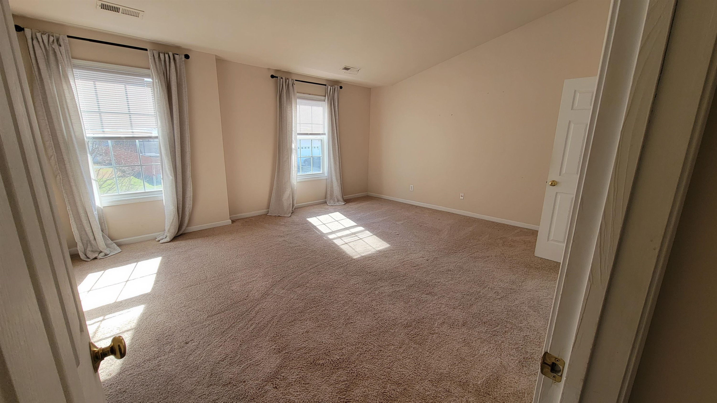 4005 Iverson Street Raleigh, NC 27604 - Photo 14 of 22 Photo 14
