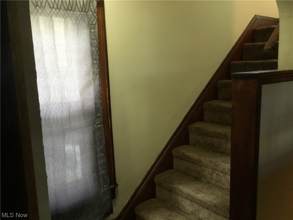 1321 Manchester Road Akron, OH 44307 - Photo 12 of 16