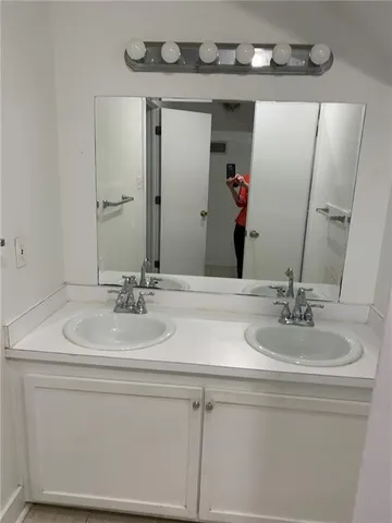 $2,050 | 1636 Peniston Street, Unit B, New Orleans, LA 70115