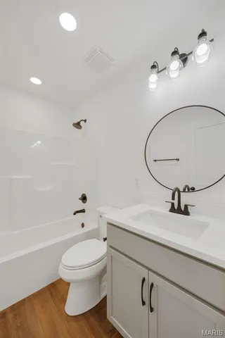 $329,900 | 10233 Riehl Farm Drive, Potosi, MO 63664