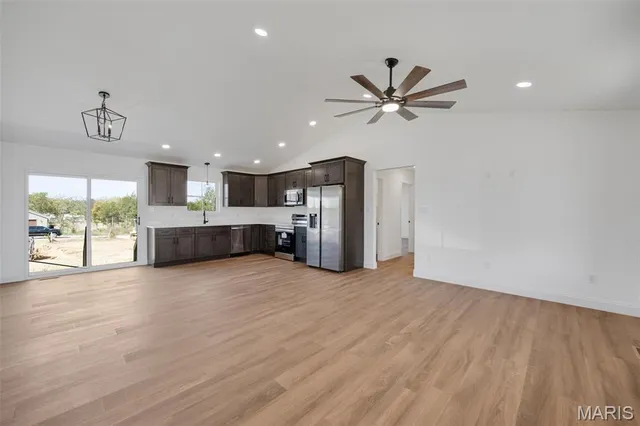 $329,900 | 10233 Riehl Farm Drive, Potosi, MO 63664