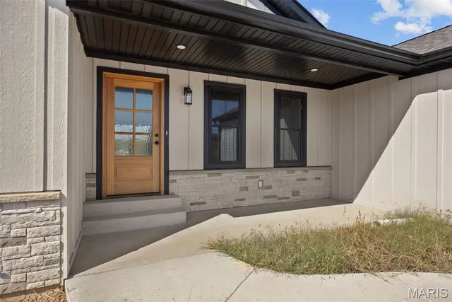 $329,900 | 10233 Riehl Farm Drive, Potosi, MO 63664