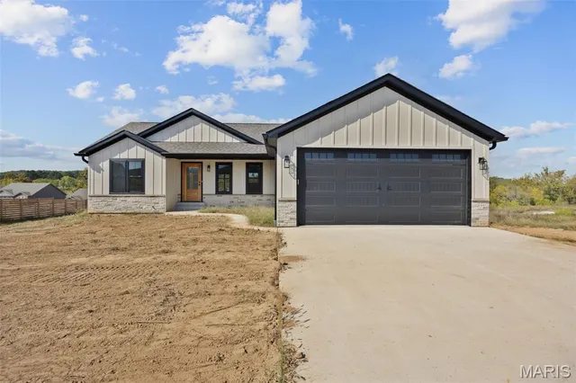 $329,900 | 10233 Riehl Farm Drive, Potosi, MO 63664