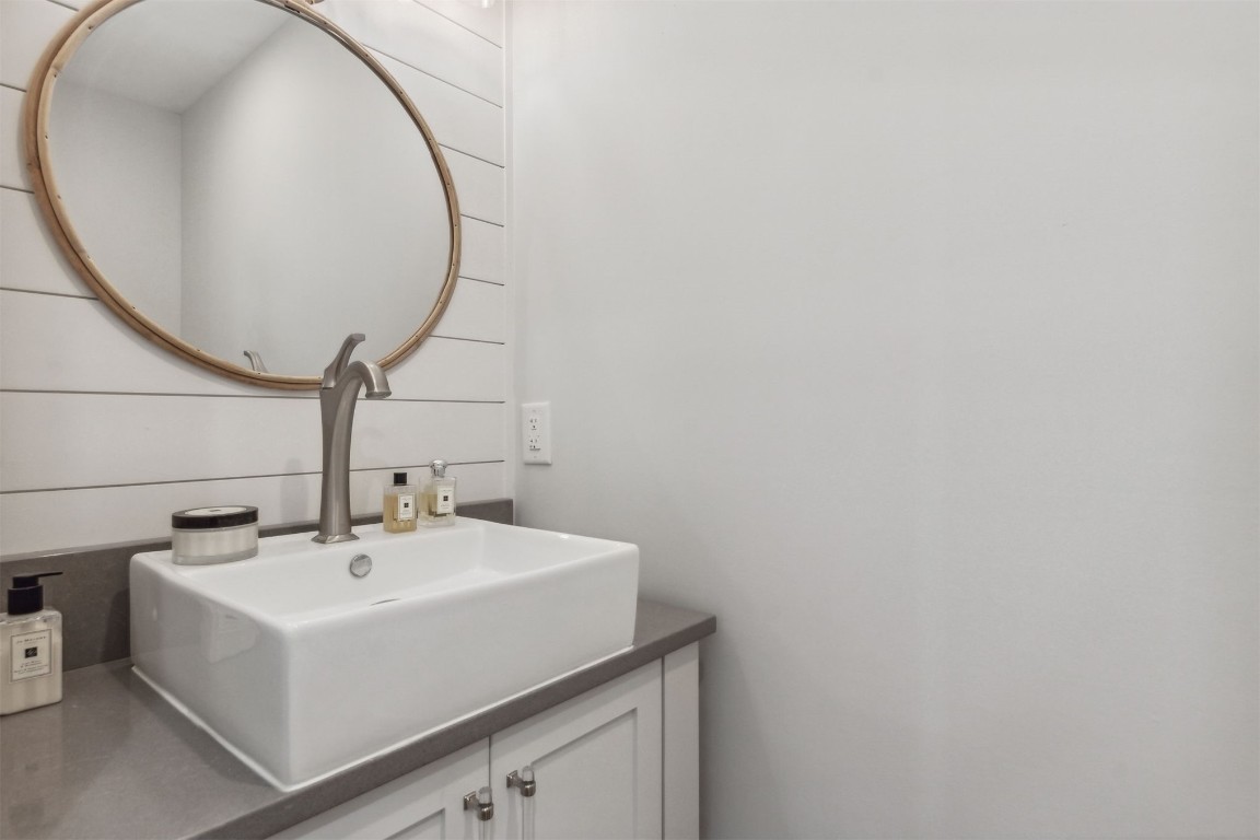 37 Marsh Creek Road Fernandina Beach, FL 32034 - Photo 14 of 42 HALF BATHROOM