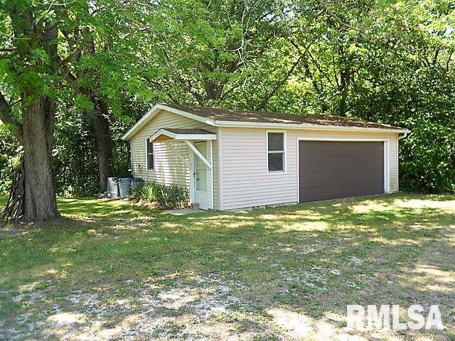 2023 North Quarry Road Trivoli, IL 61569 - Photo 12 of 32