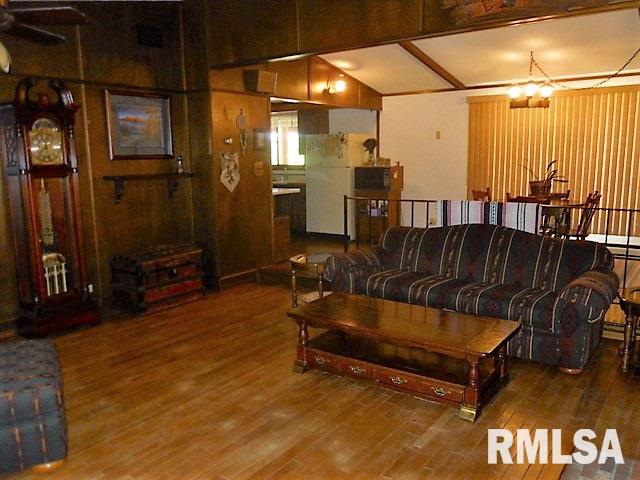 2023 North Quarry Road Trivoli, IL 61569 - Photo 21 of 32