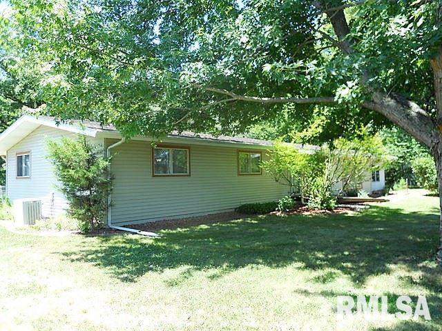 2023 North Quarry Road Trivoli, IL 61569 - Photo 9 of 32