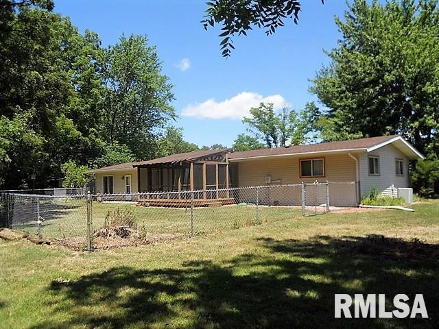 2023 North Quarry Road Trivoli, IL 61569 - Photo 10 of 32