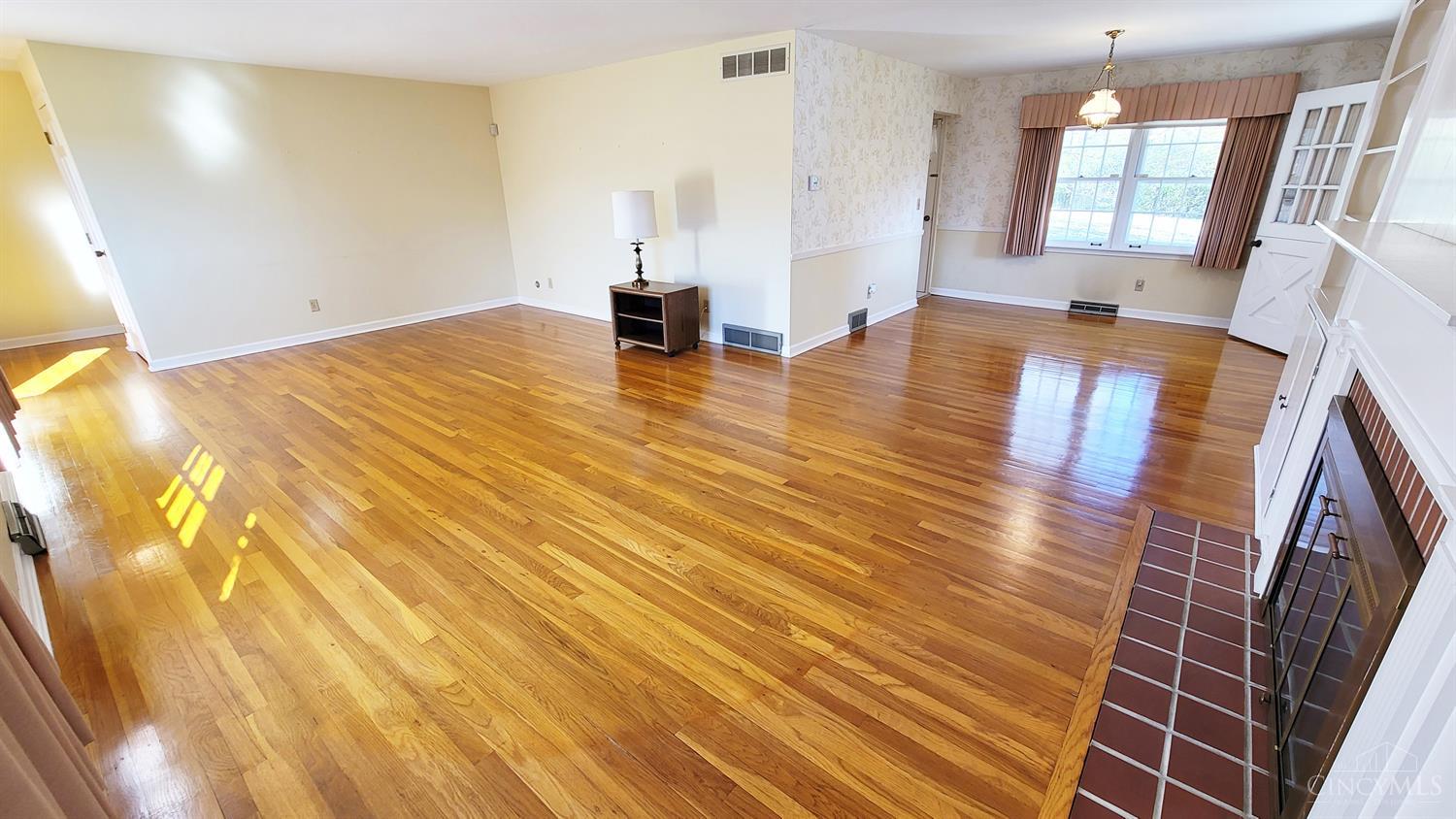5976 Daleview Road Cincinnati, OH 45247 - Photo 7 of 22