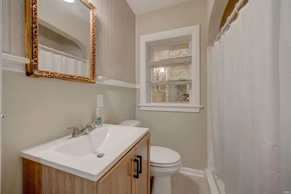 $168,500 | 1101 Ravenswood Drive, Evansville, IN 47714