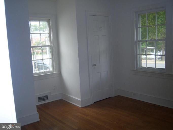 1543 North Glebe Road Arlington, VA 22207 - Photo 17 of 30 Bedroom #2