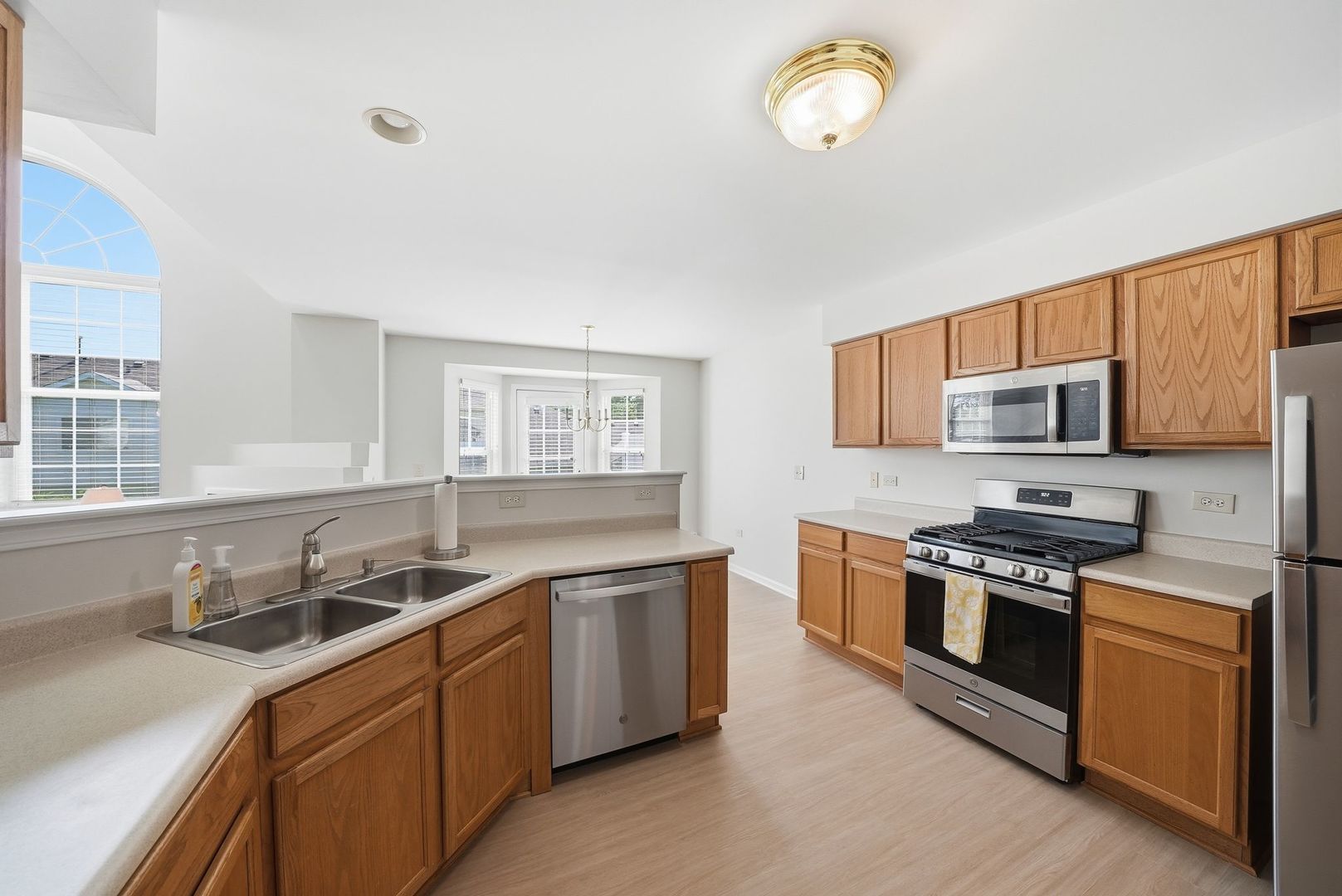 58 Rolling Oaks Road, Unit B Sugar Grove, IL 60554 - Photo 4 of 19