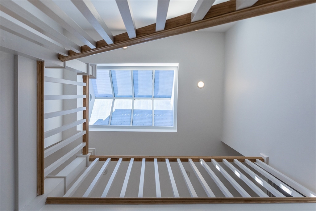 21 West Cedar Street, Unit 3 Boston, MA 02108 - Photo 14 of 37