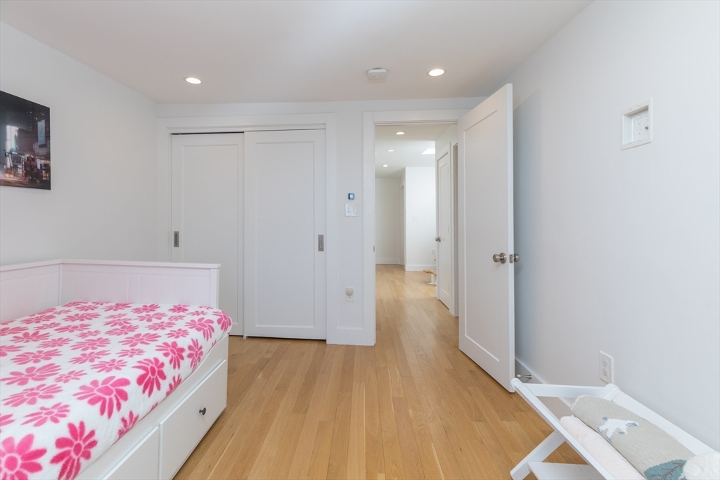 21 West Cedar Street, Unit 3 Boston, MA 02108 - Photo 26 of 37