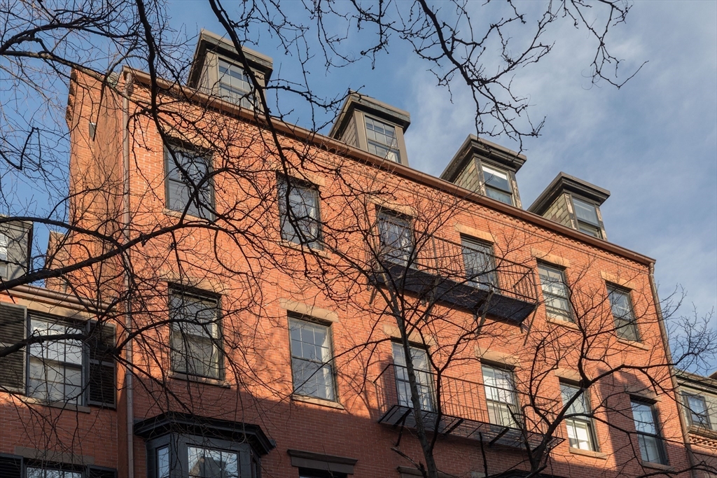 21 West Cedar Street, Unit 3 Boston, MA 02108 - Photo 37 of 37