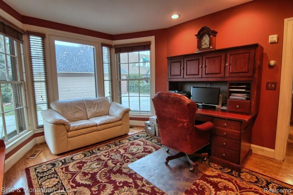 44 Hampton Road Grosse Pointe, MI 48236 - Photo 13 of 33 Library.jpg