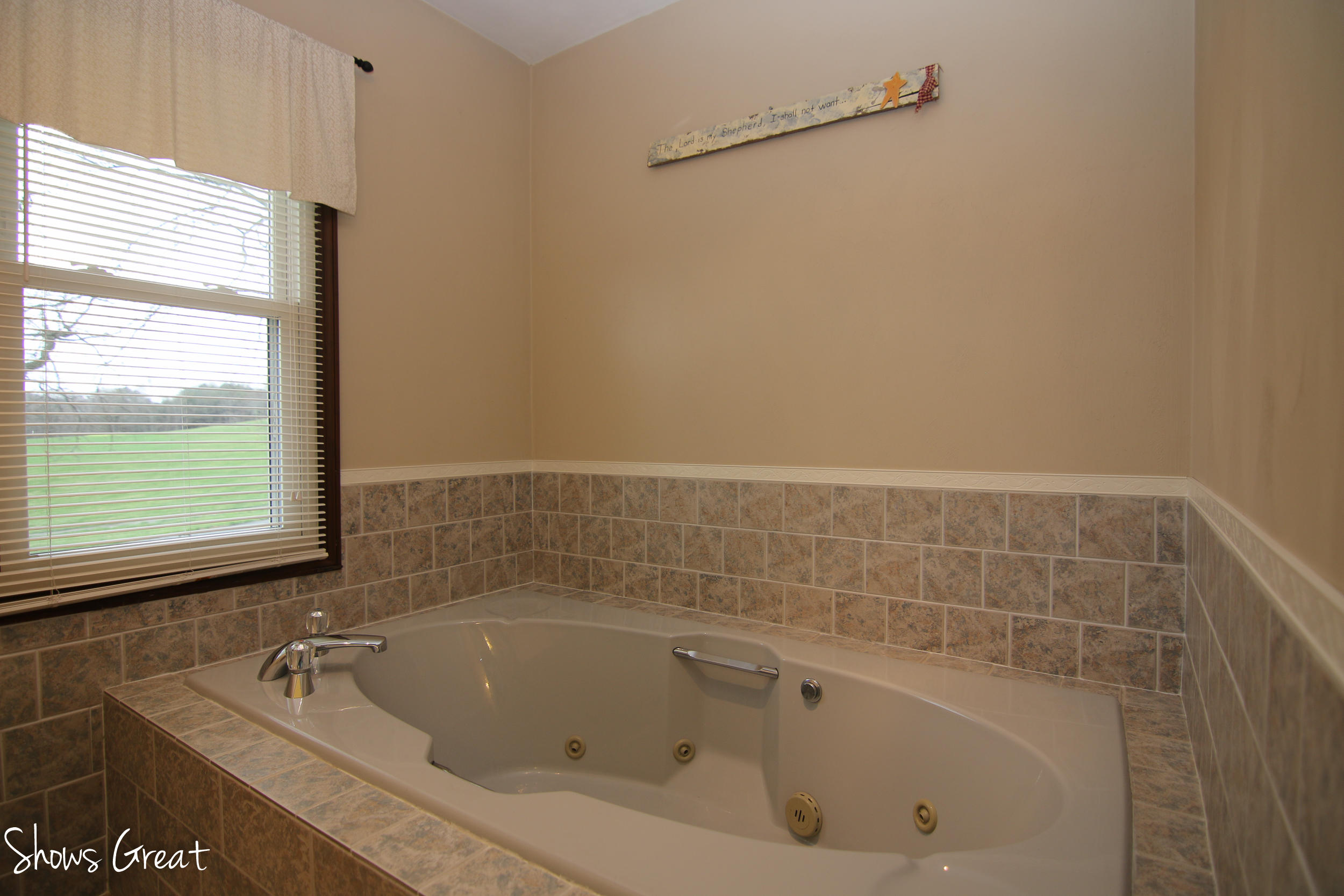 1839 Atkinson Hollow Road Vinton, VA 24179 - Photo 24 of 63 IMG_9726.jpg