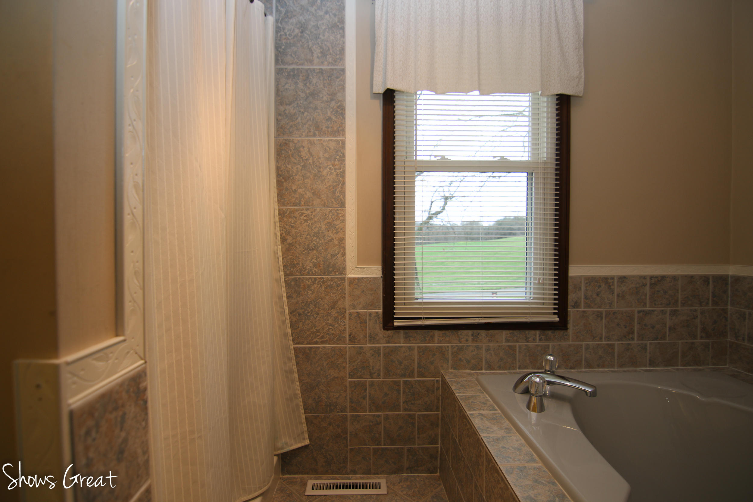 1839 Atkinson Hollow Road Vinton, VA 24179 - Photo 25 of 63 IMG_9727.jpg