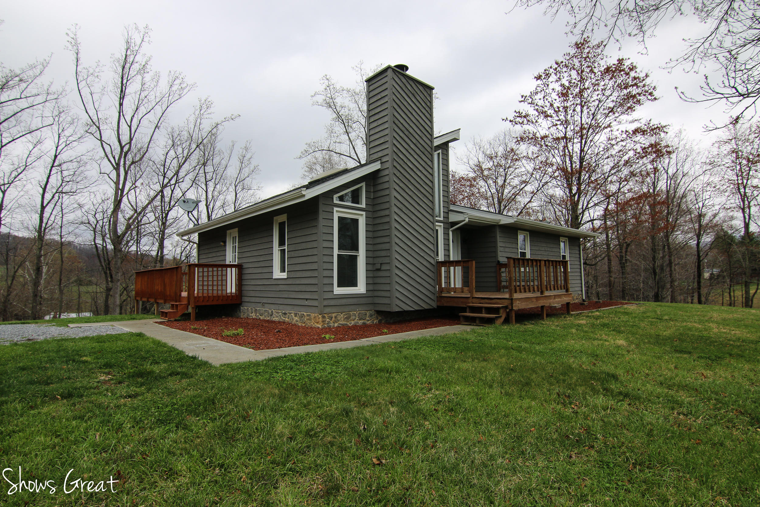 1839 Atkinson Hollow Road Vinton, VA 24179 - Photo 42 of 63 IMG_9745.jpg