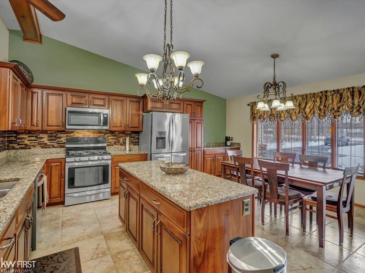 2199 South State Road Davison, MI 48423 - Photo 6 of 45 50165478-d600b87c-e4af-4cf7-a20e-4d90ce9b4e9a.JPG