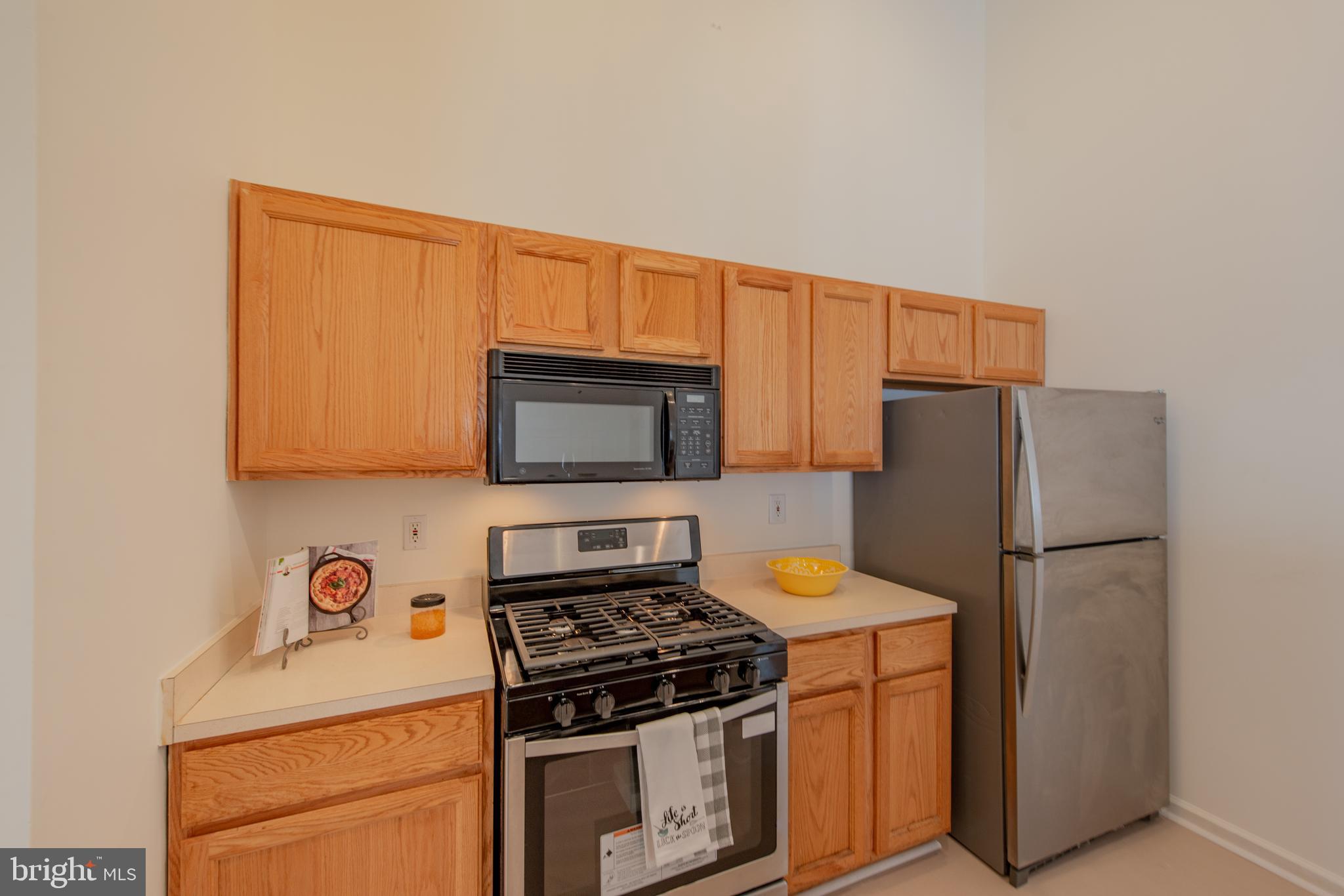 9766 Reese Farm Road Owings Mills, MD 21117 - Photo 5 of 30 Kitchen With Breakfast Bar