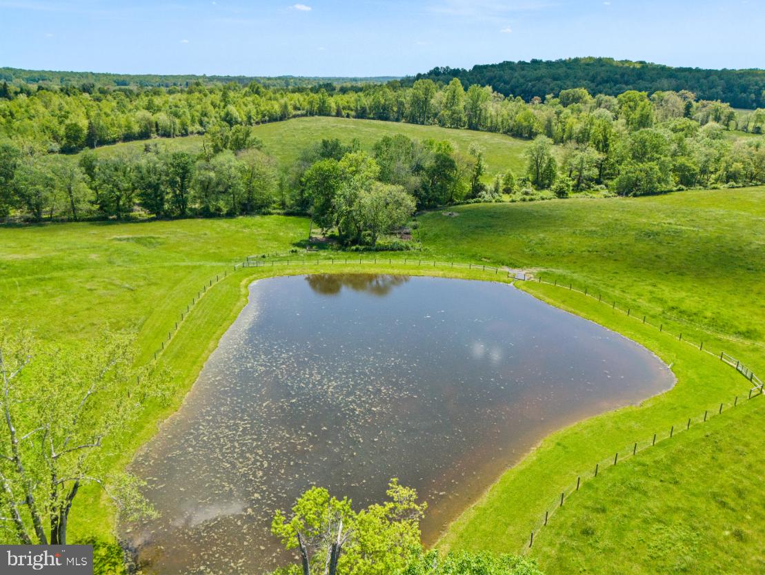 Hawthorne Farm Road Marshall, VA 20115 - Photo 10 of 15 a view of a golf course with a garden