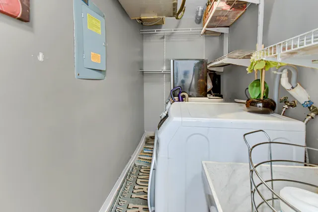 a view of parking area