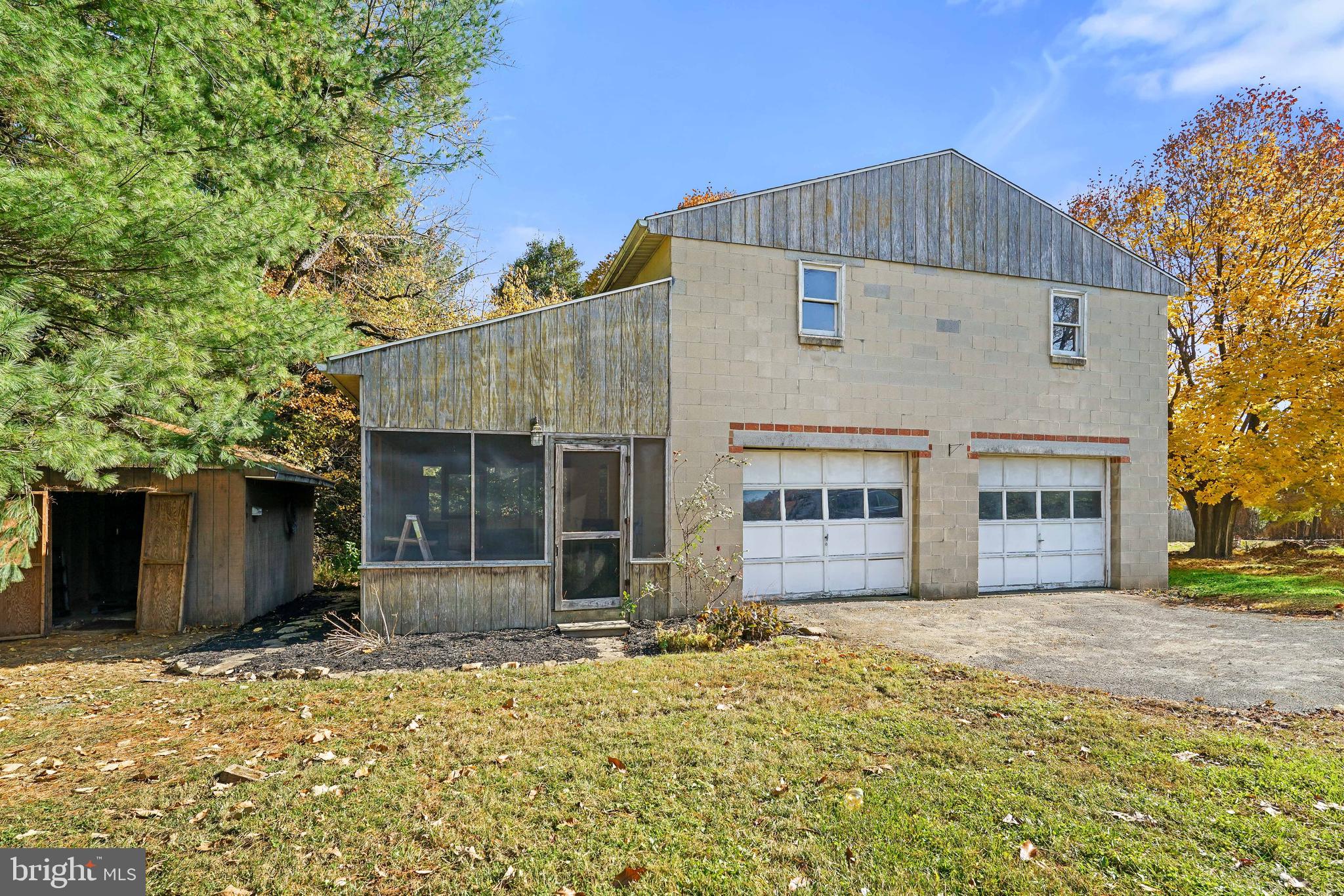 133 Reservoir Road Perryville, MD 21903 - Photo 6 of 29 Garage has lift, storage above, and encl porch.