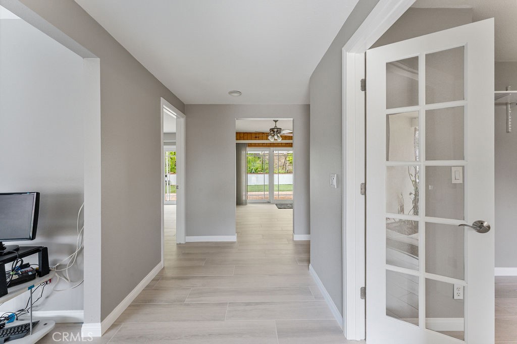 25352 Hugo Road Laguna Niguel, CA 92677 - Photo 3 of 31 Entry