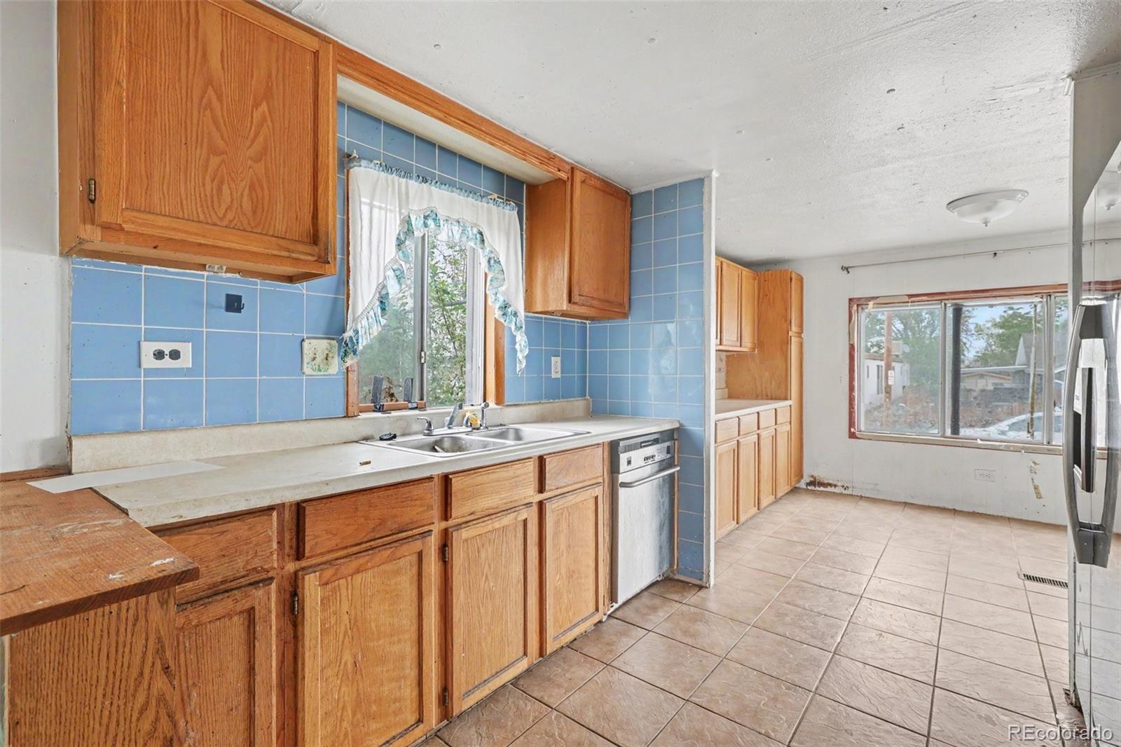 9037 Rampart Street Denver, CO 80260 - Photo 4 of 11