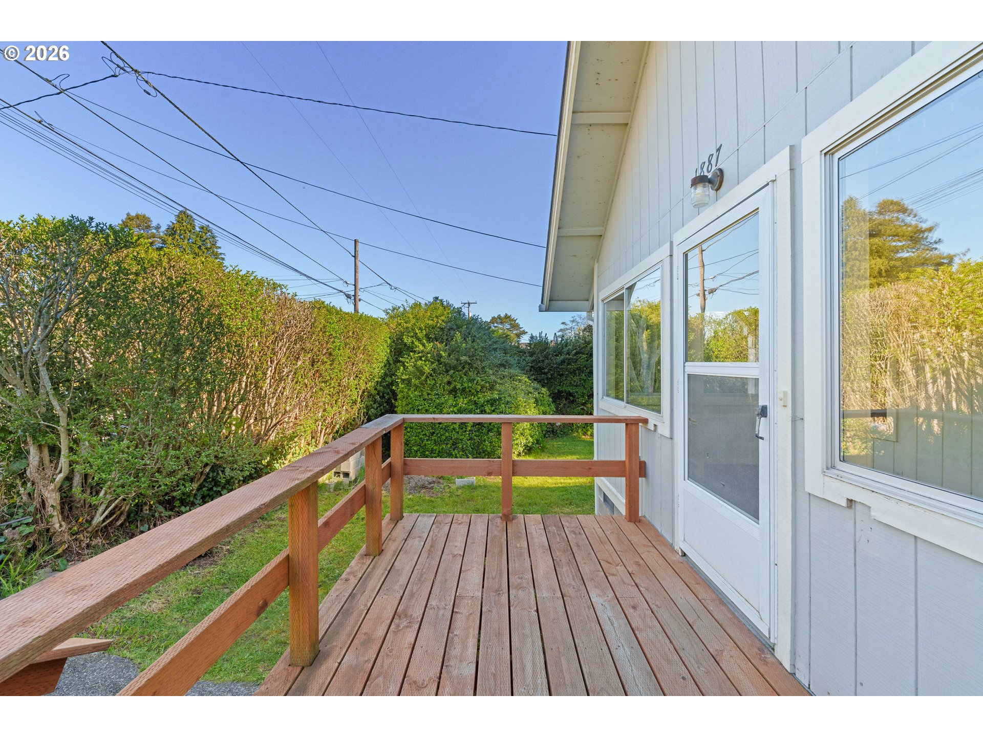 Madrona Street North Bend, OR 97459 - Photo 4 of 37